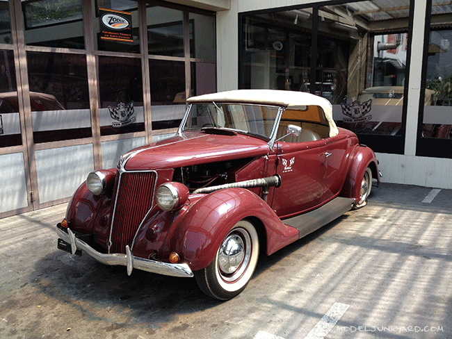 1936_Ford_Convertible_000