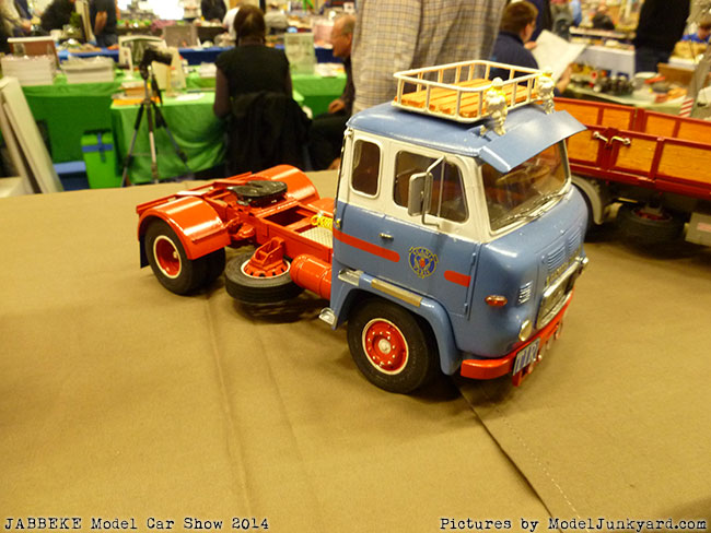 jabbeke-2014-on-the-road-scale-model-car-show-trucks-rigs-trailers012