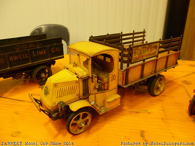 jabbeke-2014-on-the-road-scale-model-car-show-trucks-rigs-trailers019