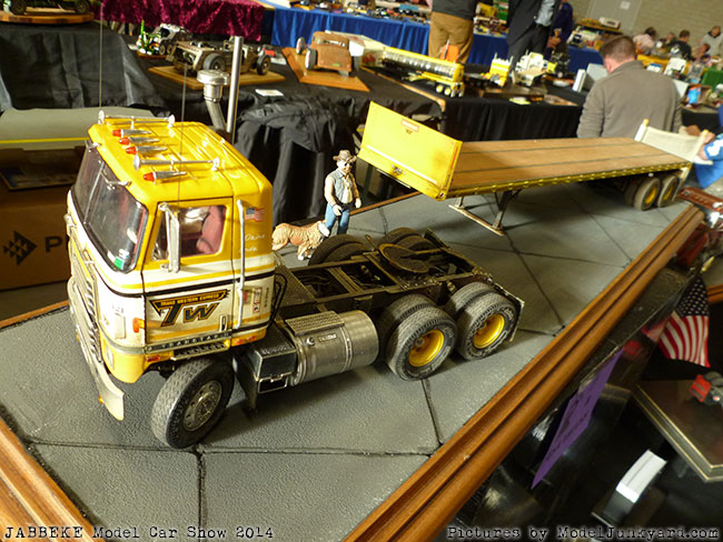 jabbeke-2014-on-the-road-scale-model-car-show-trucks-rigs-trailers081