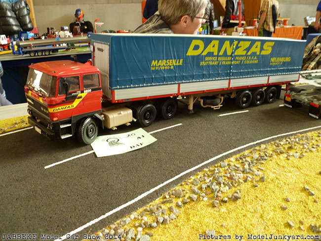 jabbeke-2014-on-the-road-scale-model-car-show-trucks-rigs-trailers093