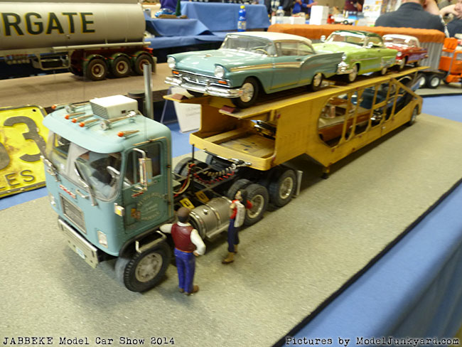 jabbeke-2014-on-the-road-scale-model-car-show-trucks-rigs-trailers107