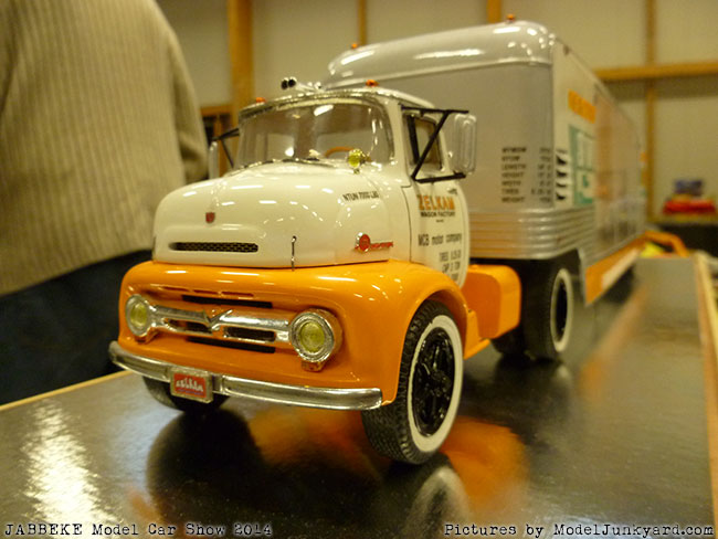 jabbeke-2014-on-the-road-scale-model-car-show-trucks-rigs-trailers170